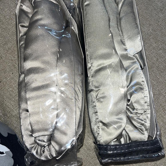 Donna Karan 100% quilted Silk Standard/Queen MOSS sham - Picture 14 of 14